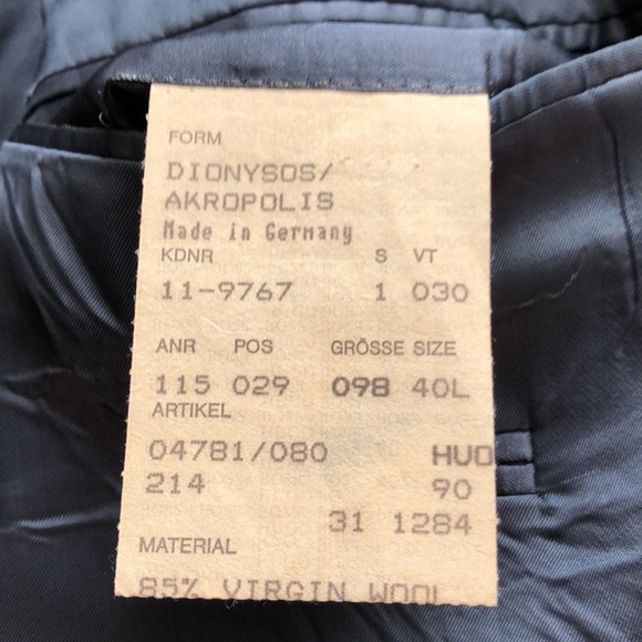 Hugo Boss blue men’s suit, jacket size 40 L and pants 31 x 36, made in Germany. - Picture 10 of 13